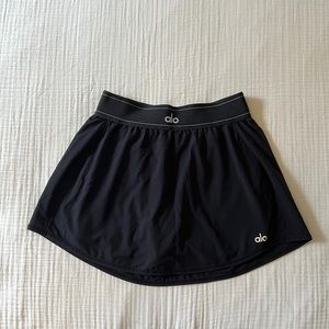 ALO YOGA BLACK TENNIS SKIRT- SIZE XS